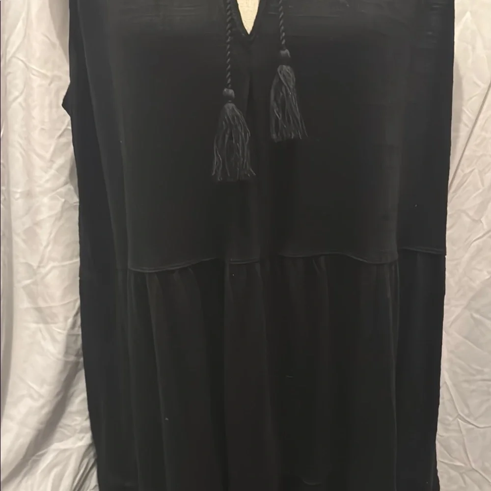 Max Studio Black Sleeveless Plunge Maxi Dress - Picture 3 of 11